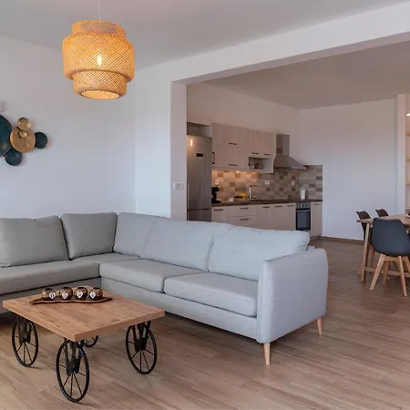 Vakantiehuis Panteronisia View Angairiá