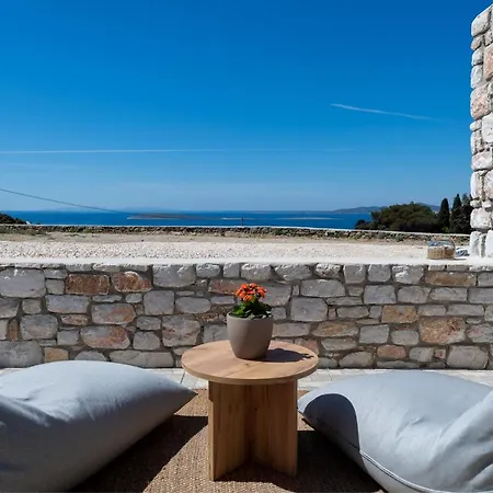 Panteronisia View * Angairiá