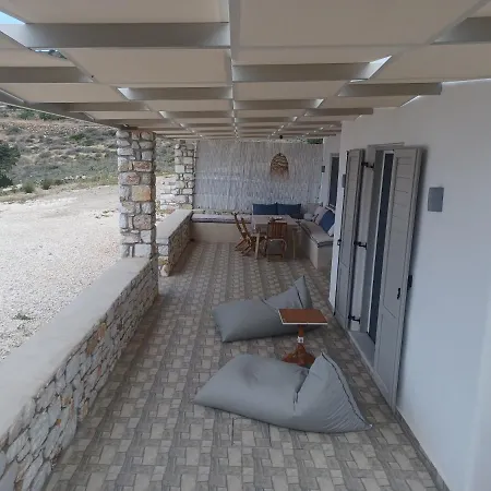 Panteronisia View Vakantiehuis Angairiá